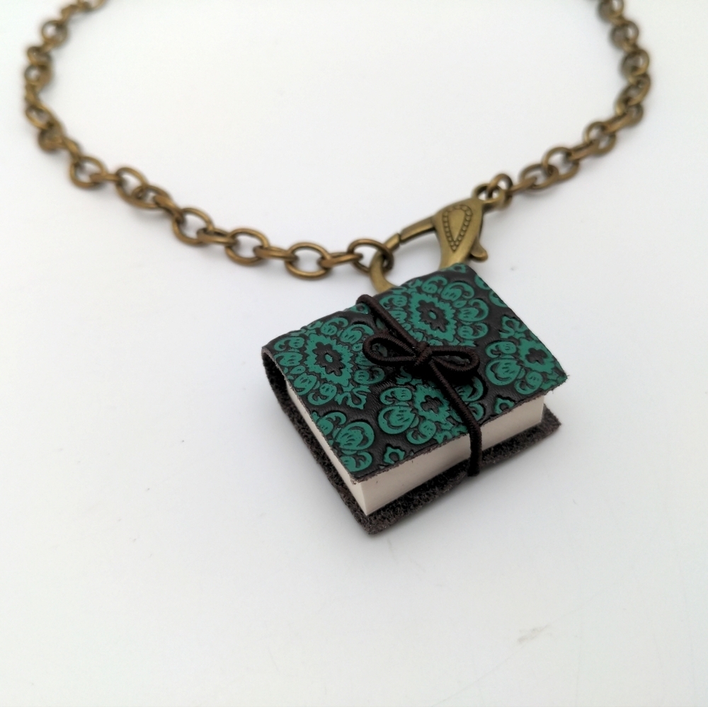 381MIDALANE Unique Leather Mini Book Necklace - Picture 10 of 16